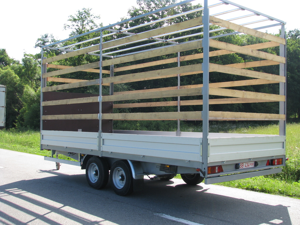 Remorci cu axe centrale